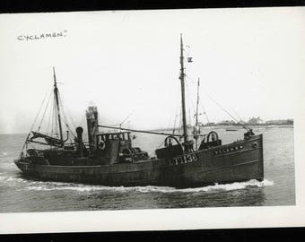 PHOTOGRAPH - Trawler LT1136 Cyclamen - Broken up 1957