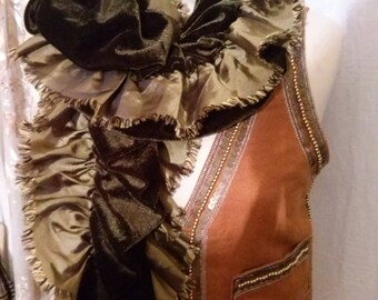 Scarf in olive green color satin and velvet