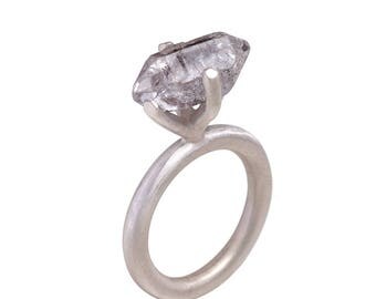 Handcrafted sterling silver 925 ring with rough diamond