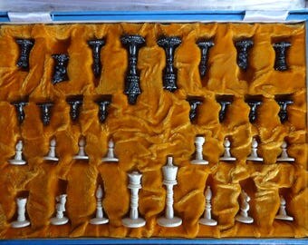 Antique Vintage Camel Bone CHESS SET handcarved India w/ Case !