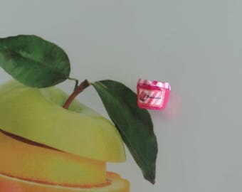 magnetic raspberry jam made by myself with polymer clay