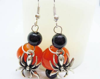 Arachnees spiders Halloween earrings