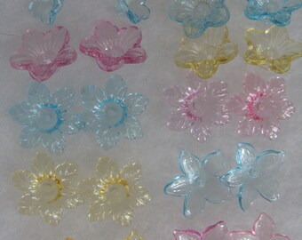 Acrylic Flower Beads assorted colors 24 Charms 22mm 18mm 12mm