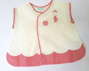 Vintage Baby Boy Clothes Diaper Shirt 1950s Top Buttons White Fabric Red Trim Bias Trim Edge Nursery Decor Shower Decoration Child with Ball