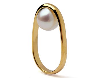 OVERTURN 14k Gold Pearl Ring, Gold Pearl Engagement Ring, Unique Pearl Ring, Modern Geometric Pearl Ring, Minimalist Gold Ring