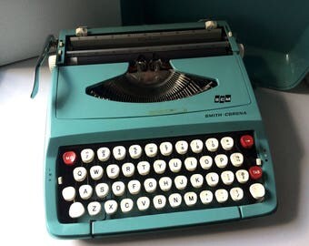 Smith Corona Corsair Manual Portable Typewriter