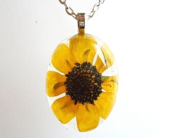 Black Eyed Susan Pressed Flower Wildflower Resin Jewelry Pendant Necklace