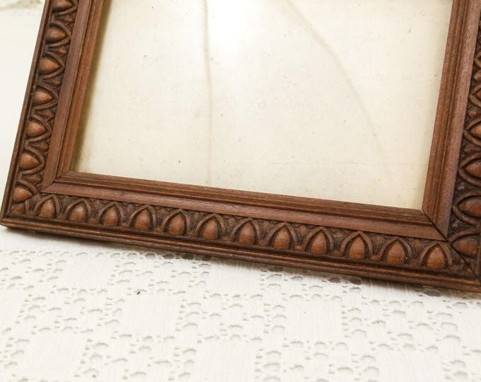 Antique Slim Rectangular French Sculpted Wooden Picture / Portrait Frame, French Country Decor, Shabby Chateau Chic, Retro Decor from France Antique Slim Rectangular French Sculpted Wooden Picture / Portrait Frame, French Country Decor, Shabby Chateau Chic, Retro Decor from France