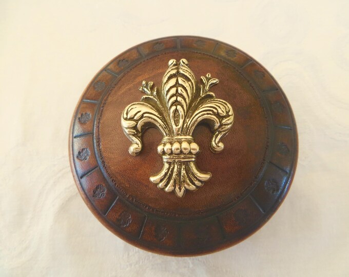 Vintage Fleur De Lis Trinket Box, Leather Vanity Box Gold Fleur De Lis Lid Jewelry Keepsake Box , Vintage Vanity