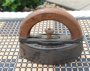 Sad Iron by Enterprise Mfg. Co, Philadelphia, PA, No. 50 with Removable Handle- Flat Iron - Antique Iron