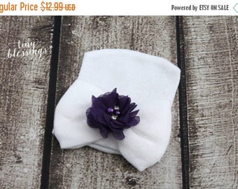 SALE Newborn Hat, Baby Hat, Hospital Hat, Newborn Coming Home Outfit, Newborn , Newborn Hospital Hat, Newborn Hat, White Newborn Hat with Fl