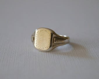 Vintage Gold Plate on Silver Signet Ring - Vintage Signet Ring - Vintage Mens Ring - Vintage Mens Signet Ring - Size R 1/2 or 9