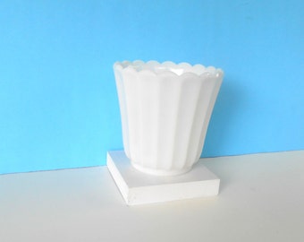 Milk Glass Planter , Vintage Milk Glass Vase,White Flower Pot,Floral Vase Scalloped Edge,
