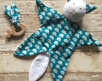 Birth set gift box Doudou comfort toy cat and organic teething ring for baby