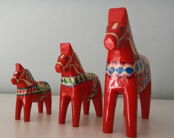 Set of three Dala horses - handmade in Sweden