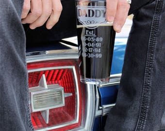 Gift for Dad, 20oz etched glass personalized with Name, Est. & kids' birth dates, Fathers Day, Gift for him, Daddy Gift, Gift from Kids