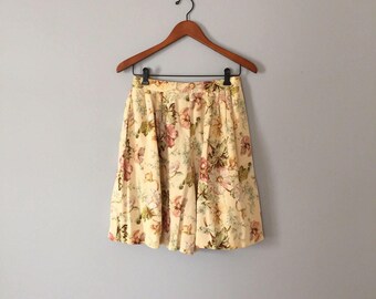 botanical floral tap shorts | flounce rayon shorts