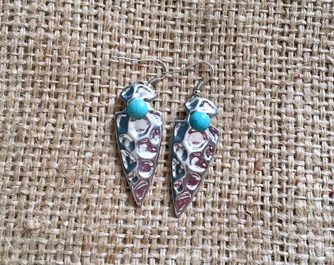 Arrowhead Earrings, Howlite Earrings, Southwest Earrings, Native American, Embellished Earrings, Cowgirl Earrings, Tribal Earrings