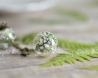 Pressed flower terrarium jewelry botanical necklace- Nature Inspired White Queen Anne's Lace Flower, gift under 40, terrarium necklace