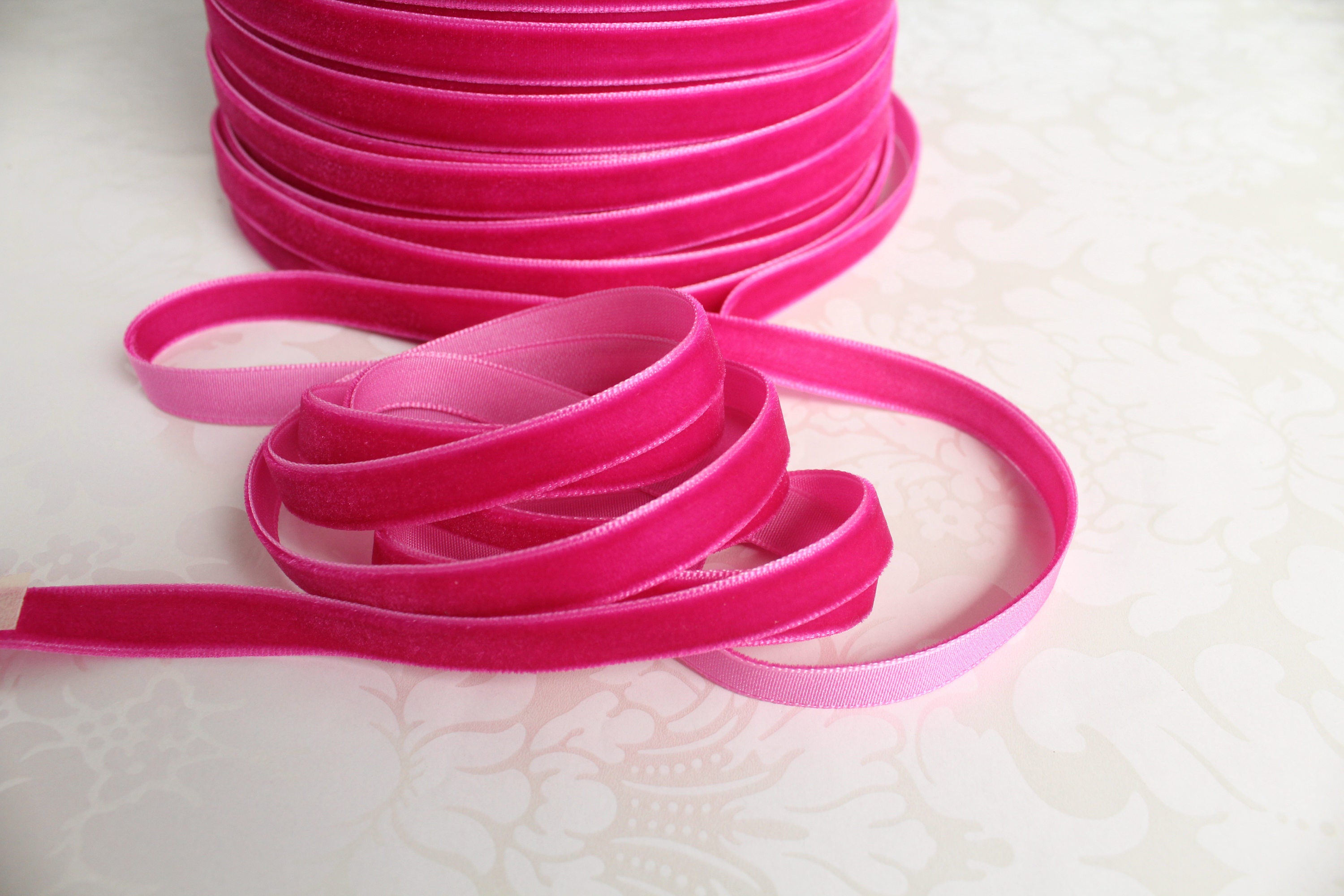 3/8 inch 10 mm Magenta Pink Velvet Ribbon / Single-face