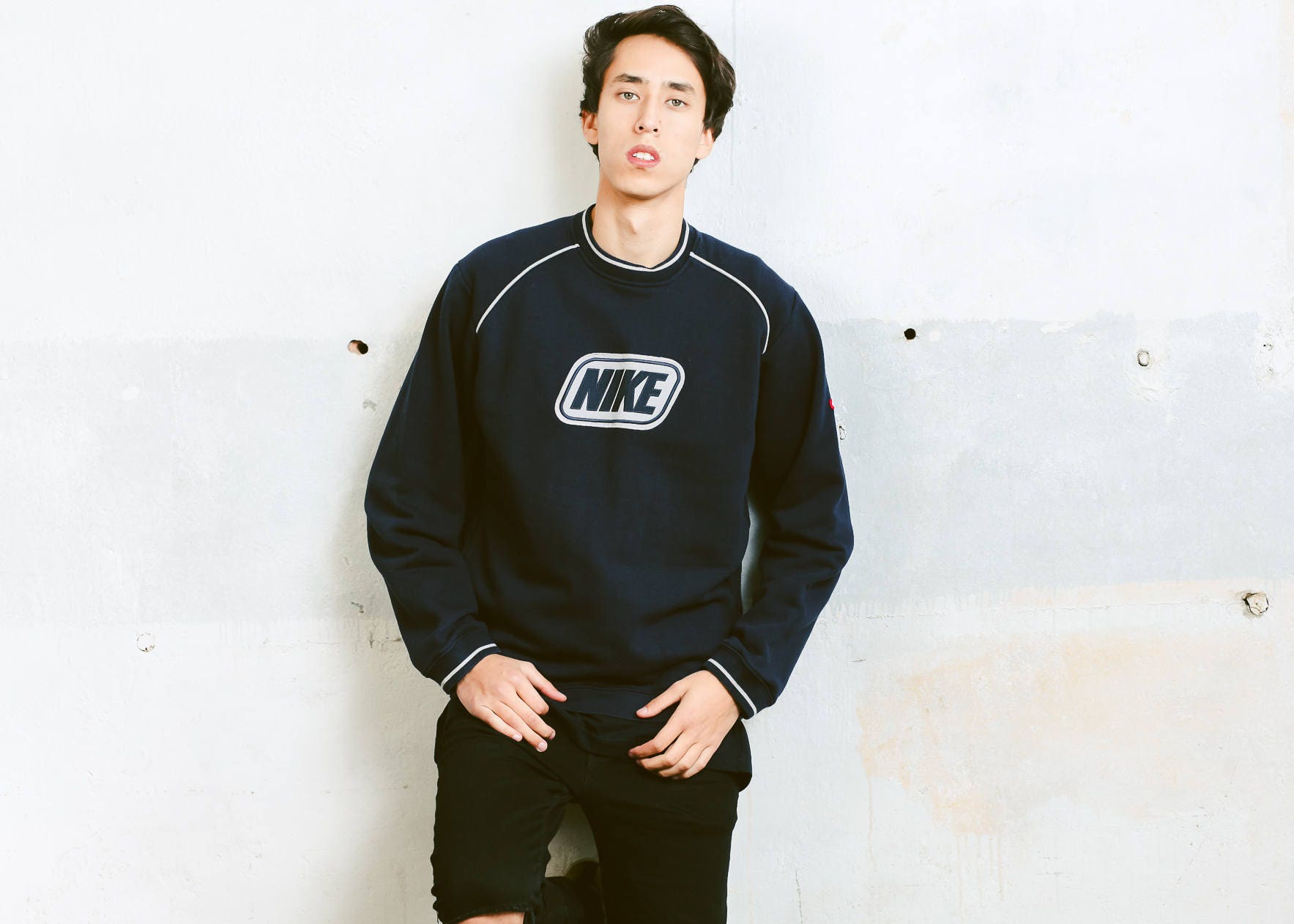 Men Nike Sweatshirt Vintage Minimalist Baggy Logo Print Jumper Mens 90s Sweater Clothing Size Medium M Men Nike Sweatshirt Vintage Minimalist Baggy Logo Print Jumper Mens 90s Sweater Clothing Size Medium M