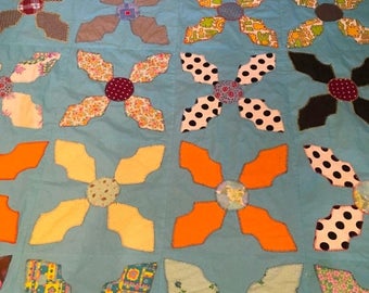 On Sale Vintage quilt top, retro quilt, hand stitched quilt, quilt top, funky, mod, repurpose, cutter, quilts, decor, country, sewing, pillo