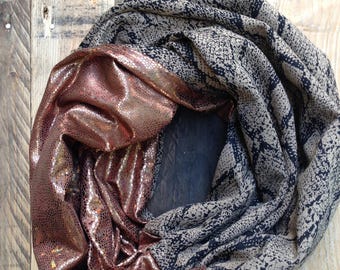 snake NOMADE Shawl & Hoodie