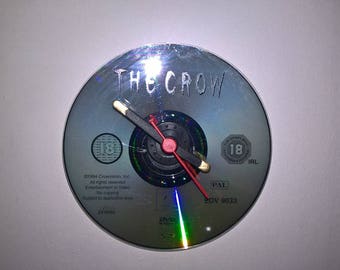 special original 1994 brandon lee THE CROW DVD wall clock comes with original case and book