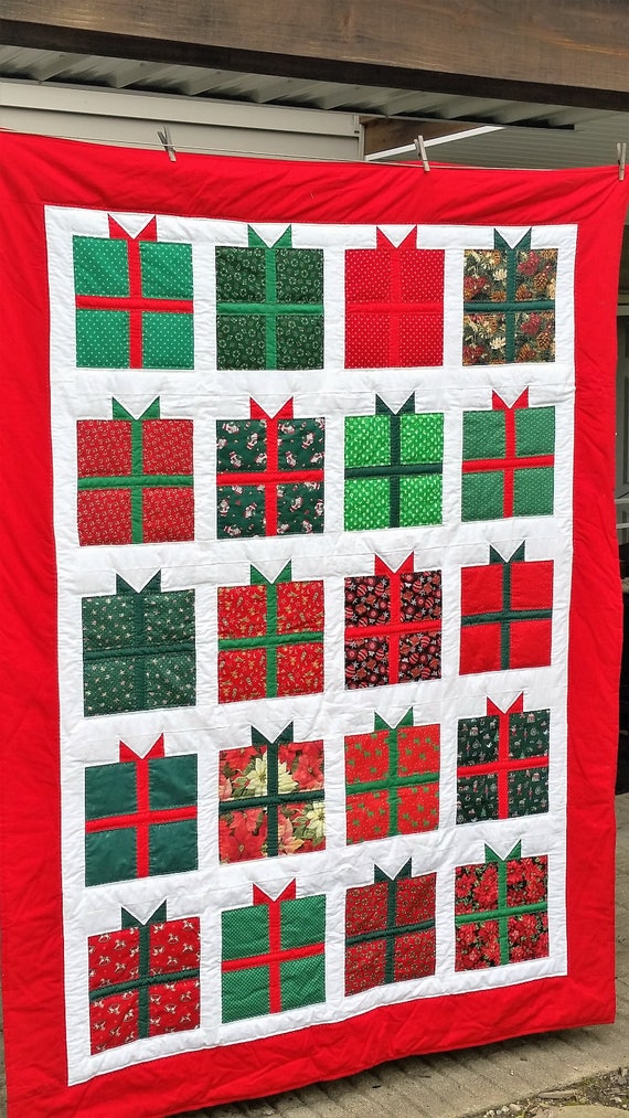 christmas-package-quilt-beautifully-hand-quilted-62-wide