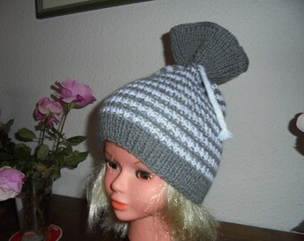 Gray and white striped hat size S/M