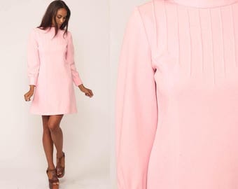 Baby Pink Dress Mod Mini 60s Shift 1960s Funnel Neck Sheath 70s Polyester Vintage Long Sleeve Space Age Twiggy Gogo Medium