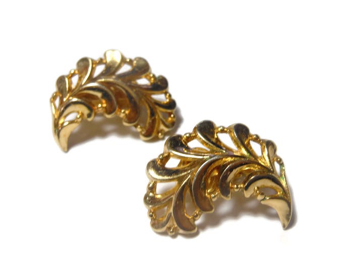 Crown Trifari earrings, 1950s early 60s leaf, gold clip earrings, glossy finish