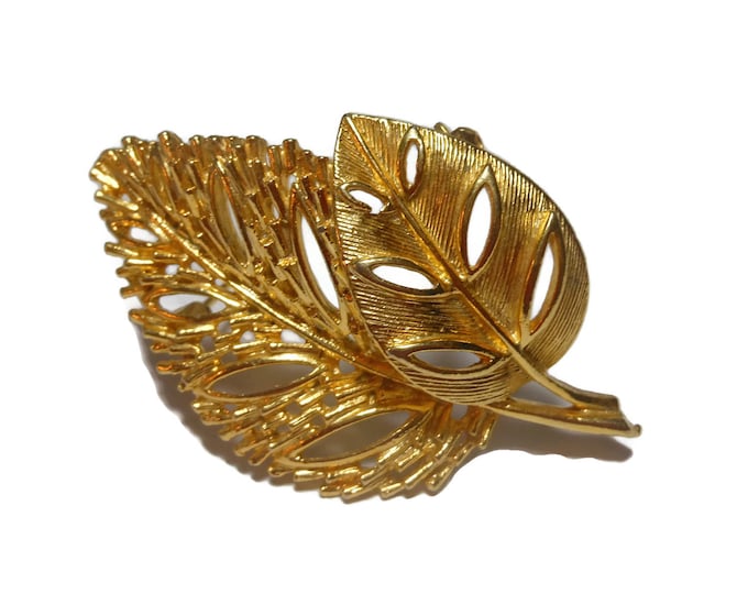 FREE SHIPPING Lisner double leaf brooch pin, gold tone leaves, statement piece, beautifully textured to reflect light, open work leaves