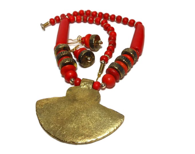 Aztec pendant necklace earrings set, Mayan tribal, red orange wood beads, lucite tube beads, gold tribal pattern pendant, handmade 1960s