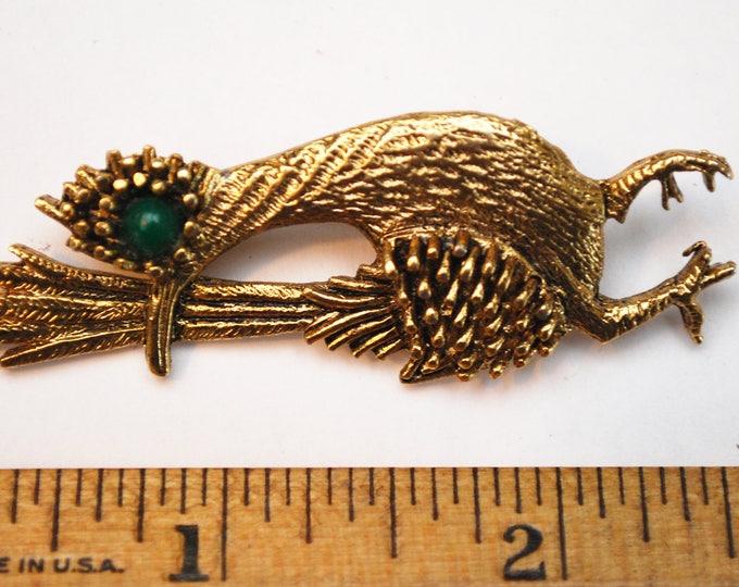 Road Runner Bird Brooch -Signed Ambassoder - Gold metal - green eye - figurine bird pin