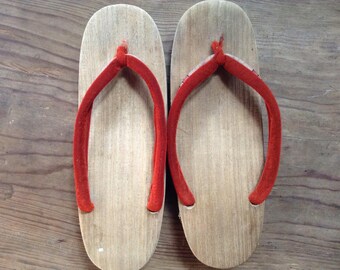 wooden zori