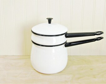 Deluxe 7 piece Vintage Porcelain Enamel Cookware Set As New