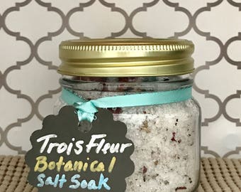 Trois Fleur Botanical Salt Soak