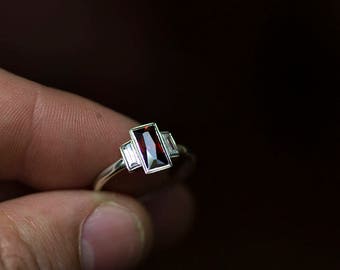 Garnet baguette Silver ring, Sterling Baguette Ring, Garnet, Garnet Jewelry, January Birthstone Ring, Red Garnet Ring, Garnet Wedding Band