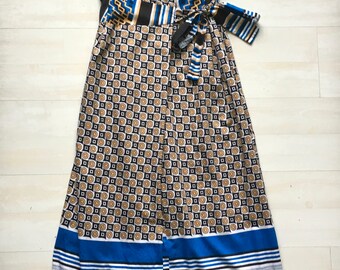 Hawaiian Dress Vintage From the 1990's // Floral Black and White // Ankle Length Sleeveless Dress // Made by Malihini Hawaii // Size Small
