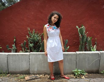 Mexican Embroidery White Dress//Mexican embroidered Dress