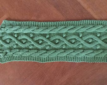 Long green cable scarf
