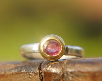 ruby ring//22k gold ring//22k gold//solid gold ring//red gem ring//silver and gold artisan ring//one of a kind/signet gold and ruby ring