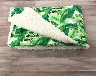 Baby Blanket Tropical Leaf. Gender Neutral Baby. Green Baby Blanket. Baby Boys. Baby Girls