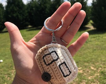 Crochet Camper Keychain / Handmade Keychain / Crochet Keychain / Old school camper kaychain / crochet camper / Made to order