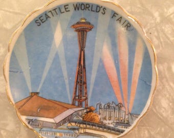 Cute Little Seattle World's Fair Souvenir Dish