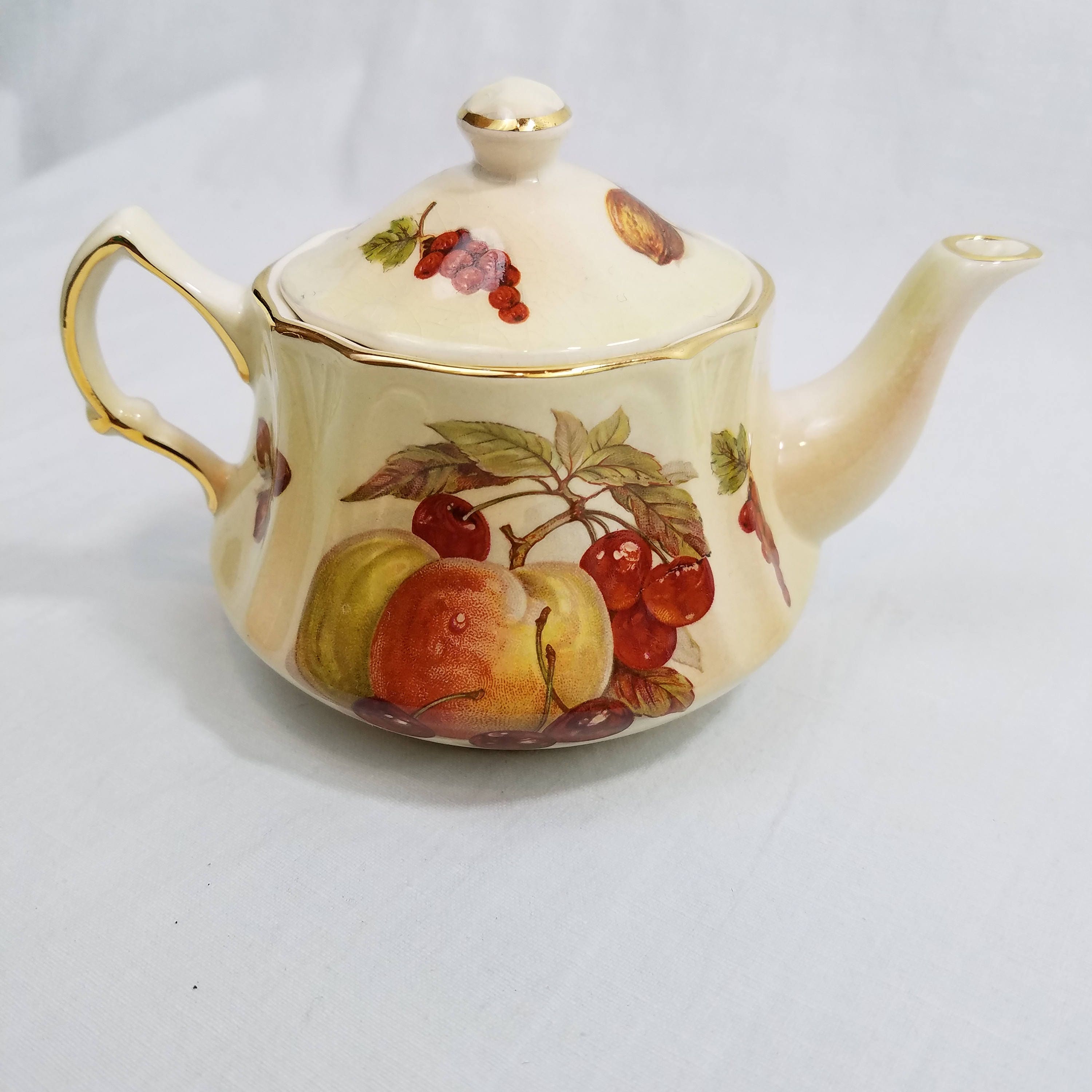 Vtg Palissy A Royal Worcester Company Fruit Pattern Mini Teapot w ... Vtg Palissy A Royal Worcester Company Fruit Pattern Mini Teapot w ...