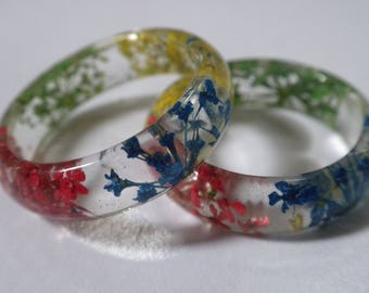 Flower Resin Ring! Real colorful dried flowers are embedded in jeweler's grade resin to create these pretty dainty rings! Eco nature gift!