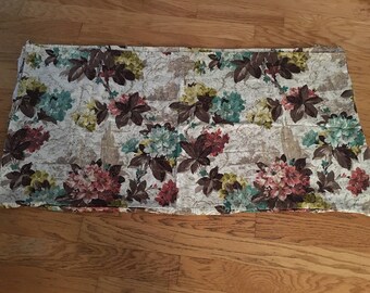 1950s Vintage Barkcloth Floral Fabric With Buildings.