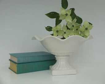 Vintage Pedestal Dish, Compote Dish, Sideboard Dish, Fruit Bowl, Centerpiece